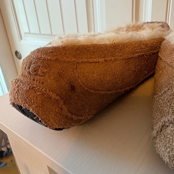 UGG Ascot Men's Suede Moccasin Slippers - Tan size 6 - Picture 5 of 8